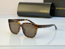 Picture of Balenciga Sunglasses _SKUfw52349895fw